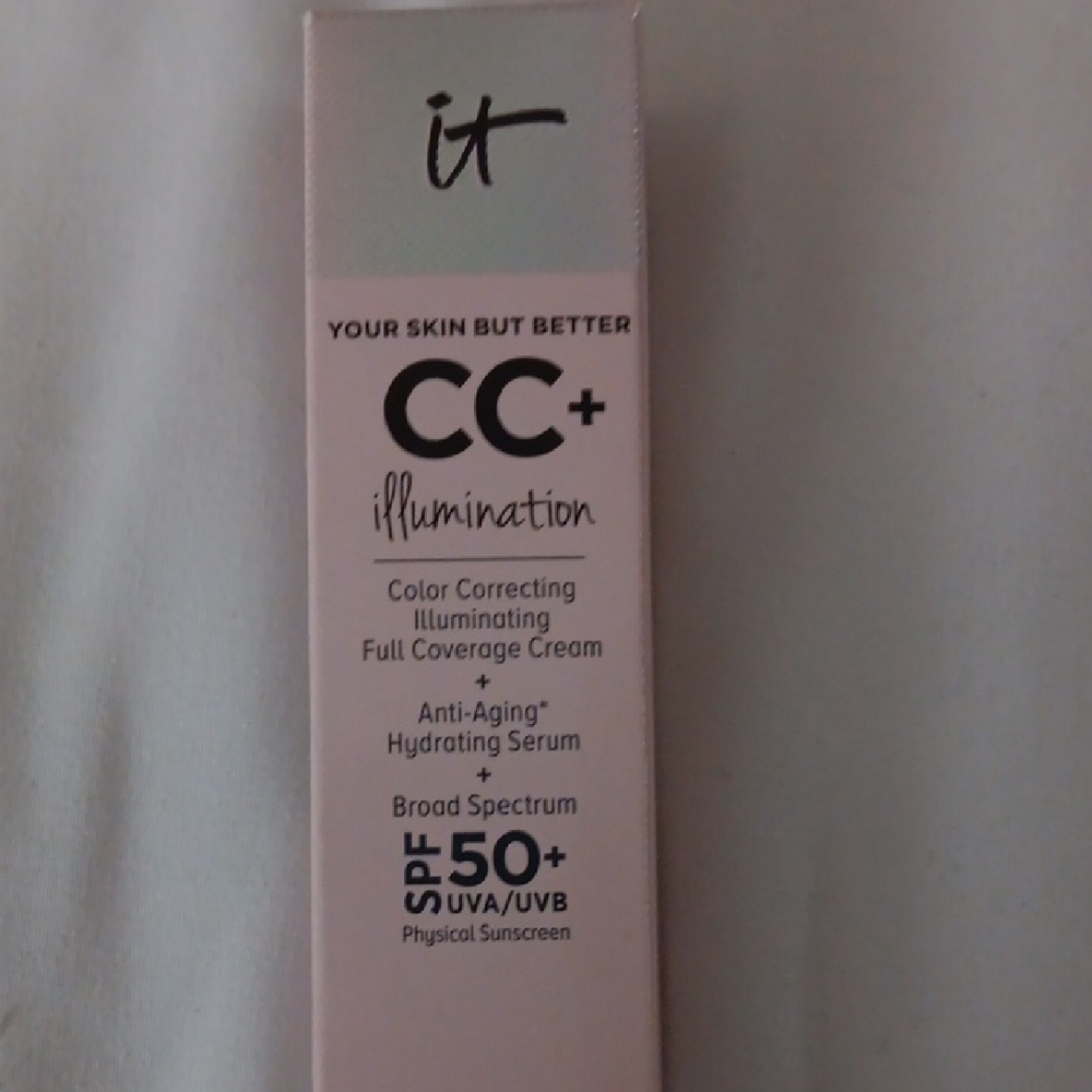 IT Cosmetics CC+ Illumination Cream